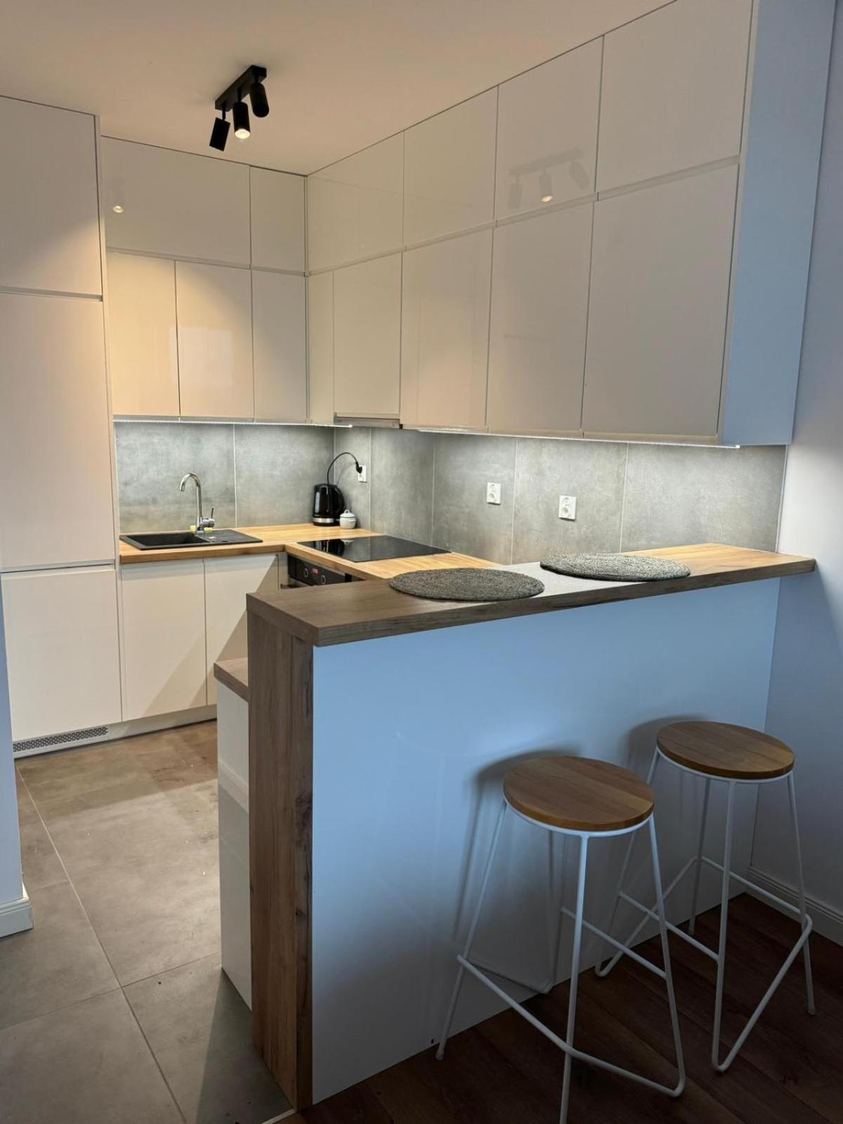 Sky Tower Self Check In 1 Bedroom Apartment 제수프 외부 사진